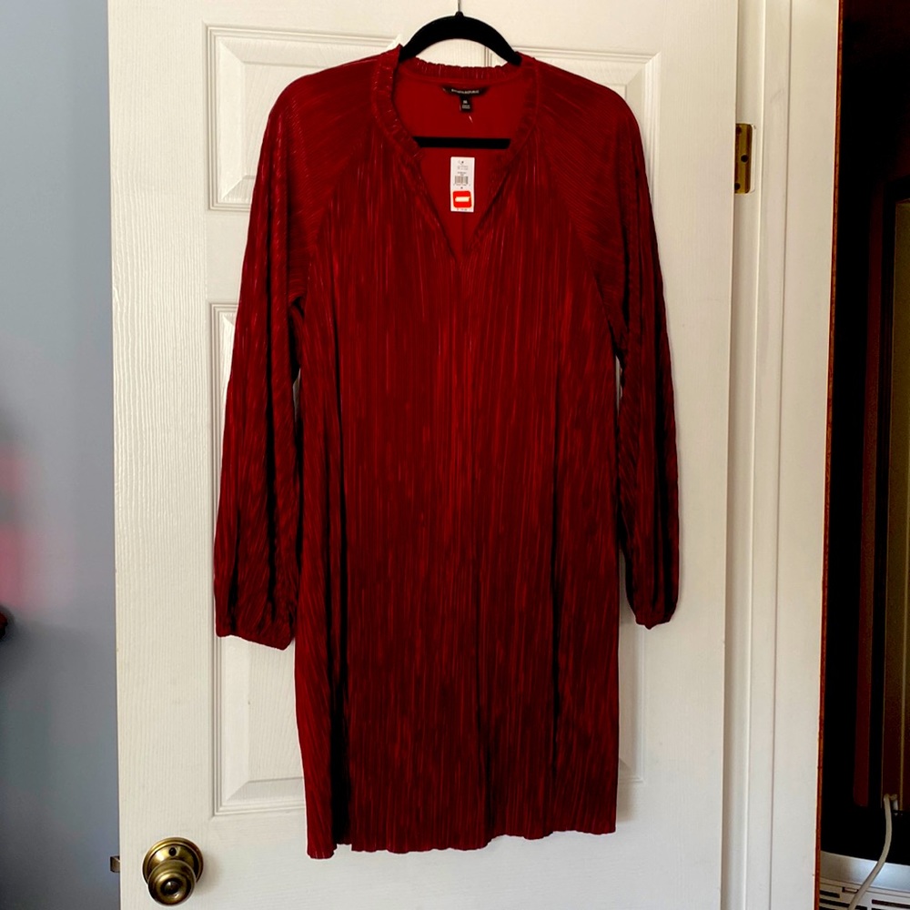 NWT Banana Republic Pleated Dress. Deep Red. Lined. 100% Polyester.